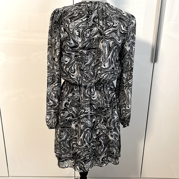 MICHAEL KORS NWOT Long Sleeve Georgette Printed Lined Dress, Size M - Picture 6 of 14